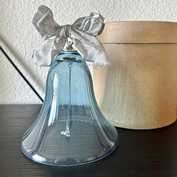 MIKASA Beautiful 6" Christmas Bell Austria Crystal - Picture 3 of 3